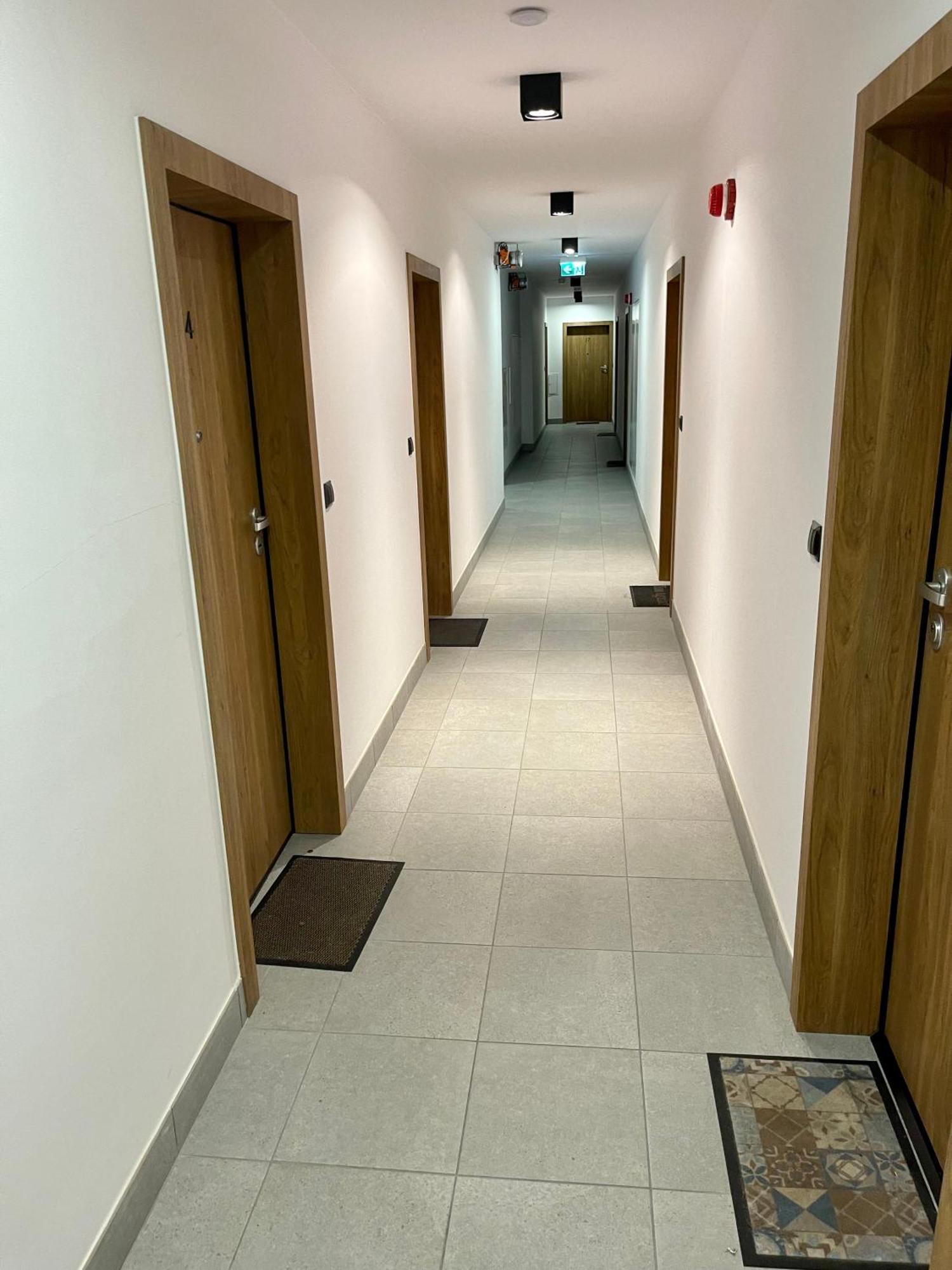 דירות ורשה Time&House Pileckiego Przy Centrum Onkologi I Klinice Novum Apartament Na Wylacznosc Pokoj,Sypialnia,Lozko, Lazienka,Kuchnia מראה חיצוני תמונה
