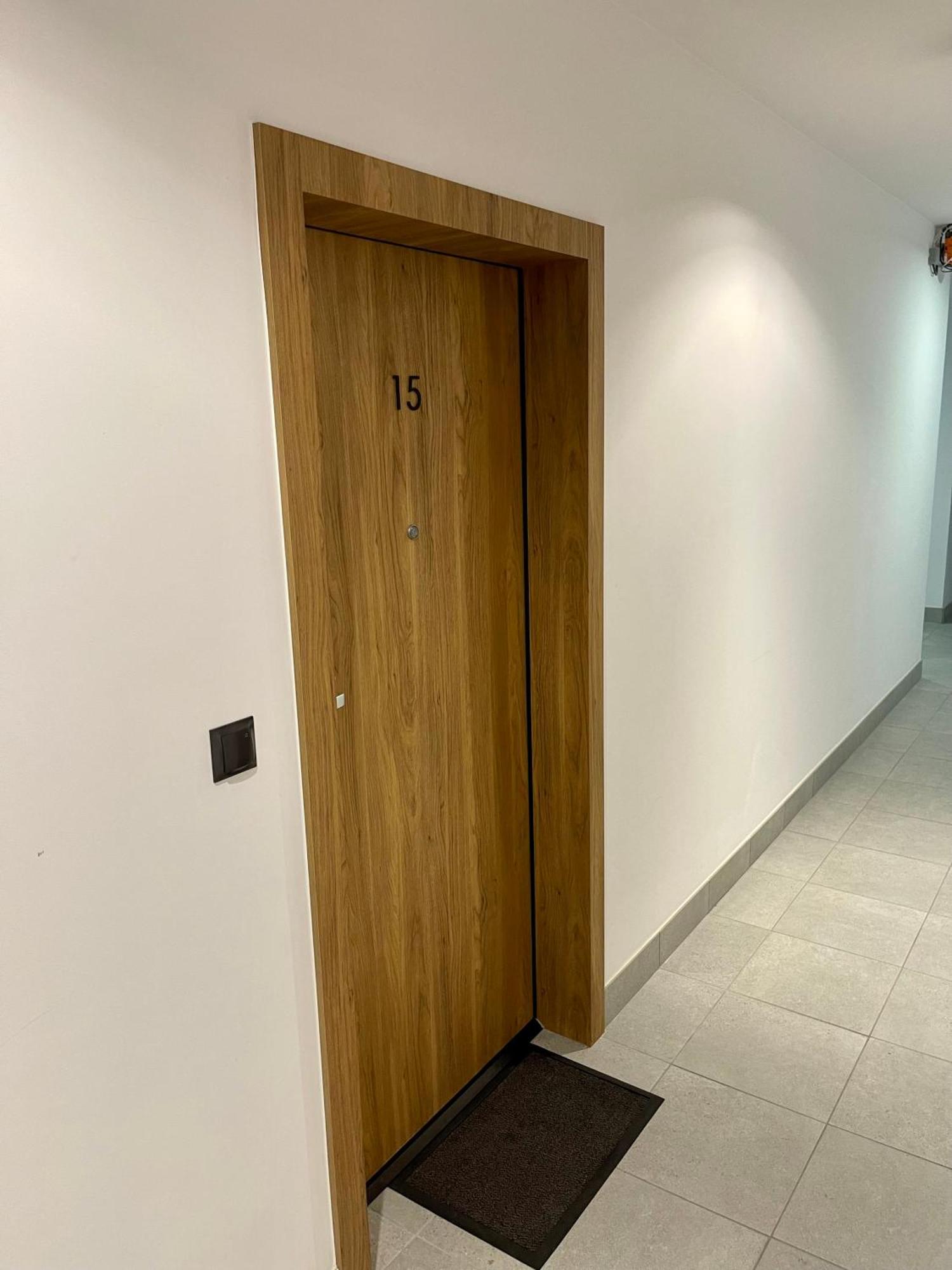 דירות ורשה Time&House Pileckiego Przy Centrum Onkologi I Klinice Novum Apartament Na Wylacznosc Pokoj,Sypialnia,Lozko, Lazienka,Kuchnia מראה חיצוני תמונה