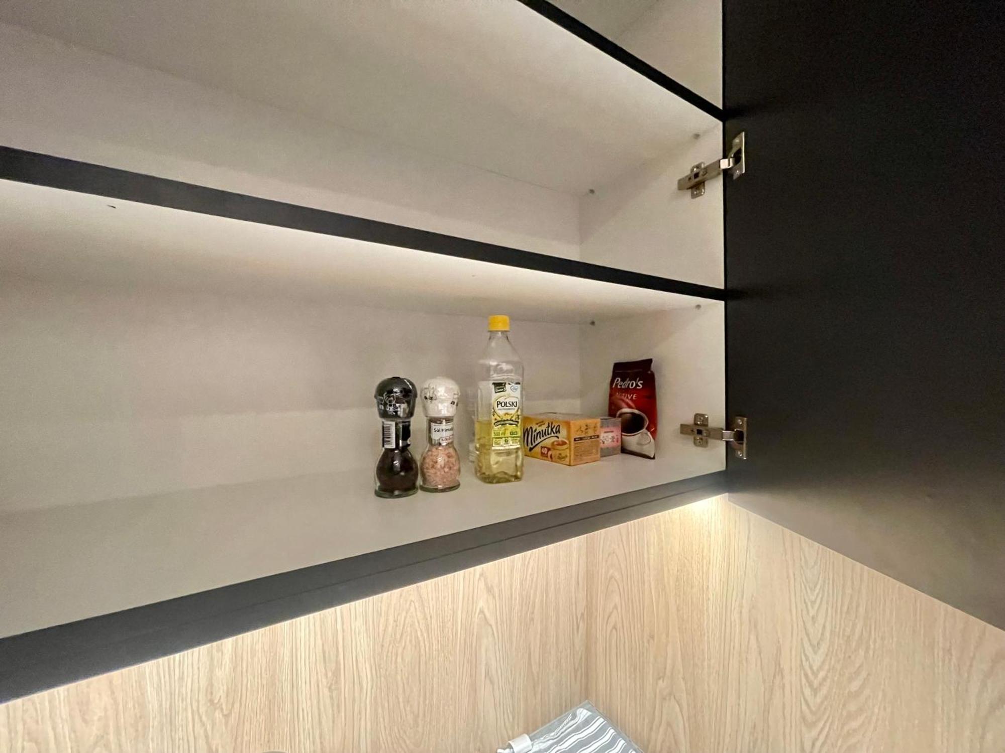 דירות ורשה Time&House Pileckiego Przy Centrum Onkologi I Klinice Novum Apartament Na Wylacznosc Pokoj,Sypialnia,Lozko, Lazienka,Kuchnia מראה חיצוני תמונה