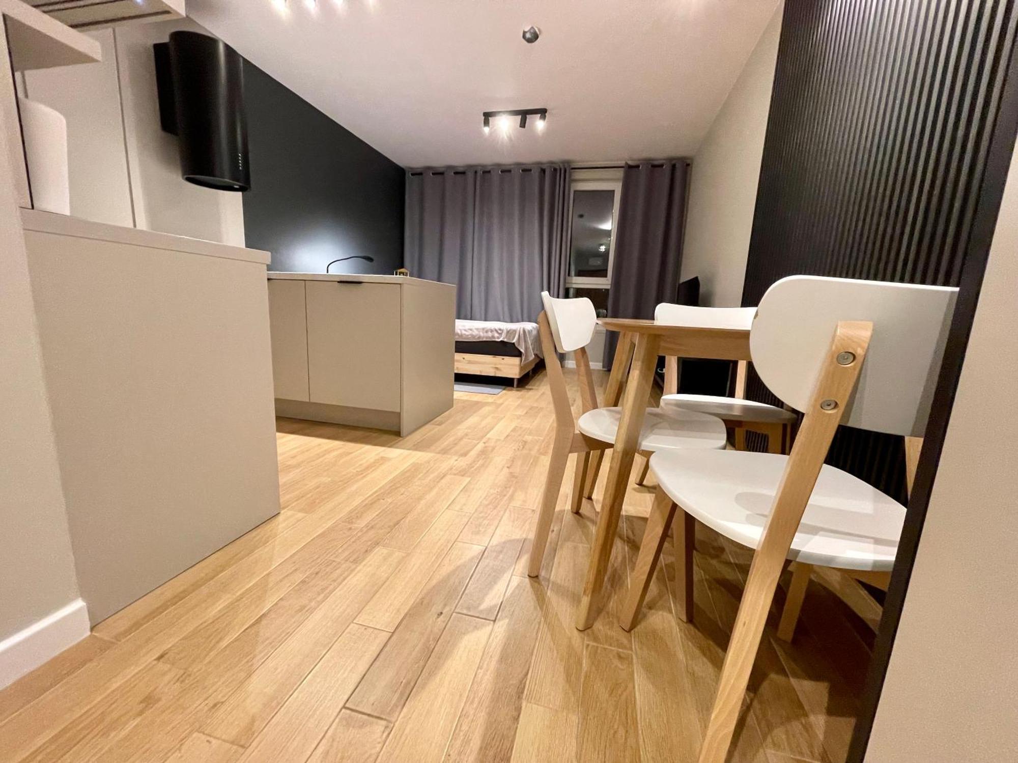 דירות ורשה Time&House Pileckiego Przy Centrum Onkologi I Klinice Novum Apartament Na Wylacznosc Pokoj,Sypialnia,Lozko, Lazienka,Kuchnia מראה חיצוני תמונה