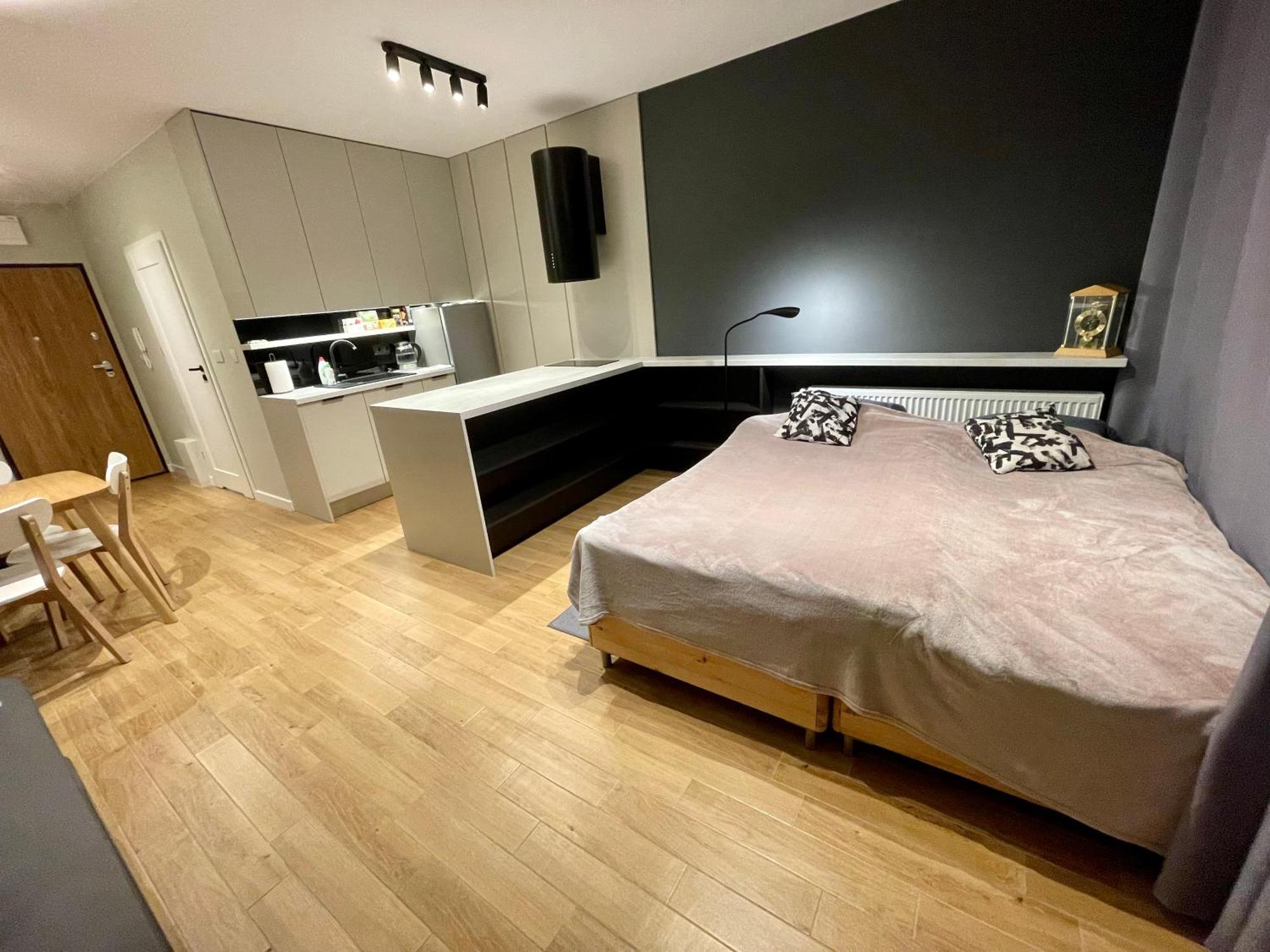 דירות ורשה Time&House Pileckiego Przy Centrum Onkologi I Klinice Novum Apartament Na Wylacznosc Pokoj,Sypialnia,Lozko, Lazienka,Kuchnia מראה חיצוני תמונה