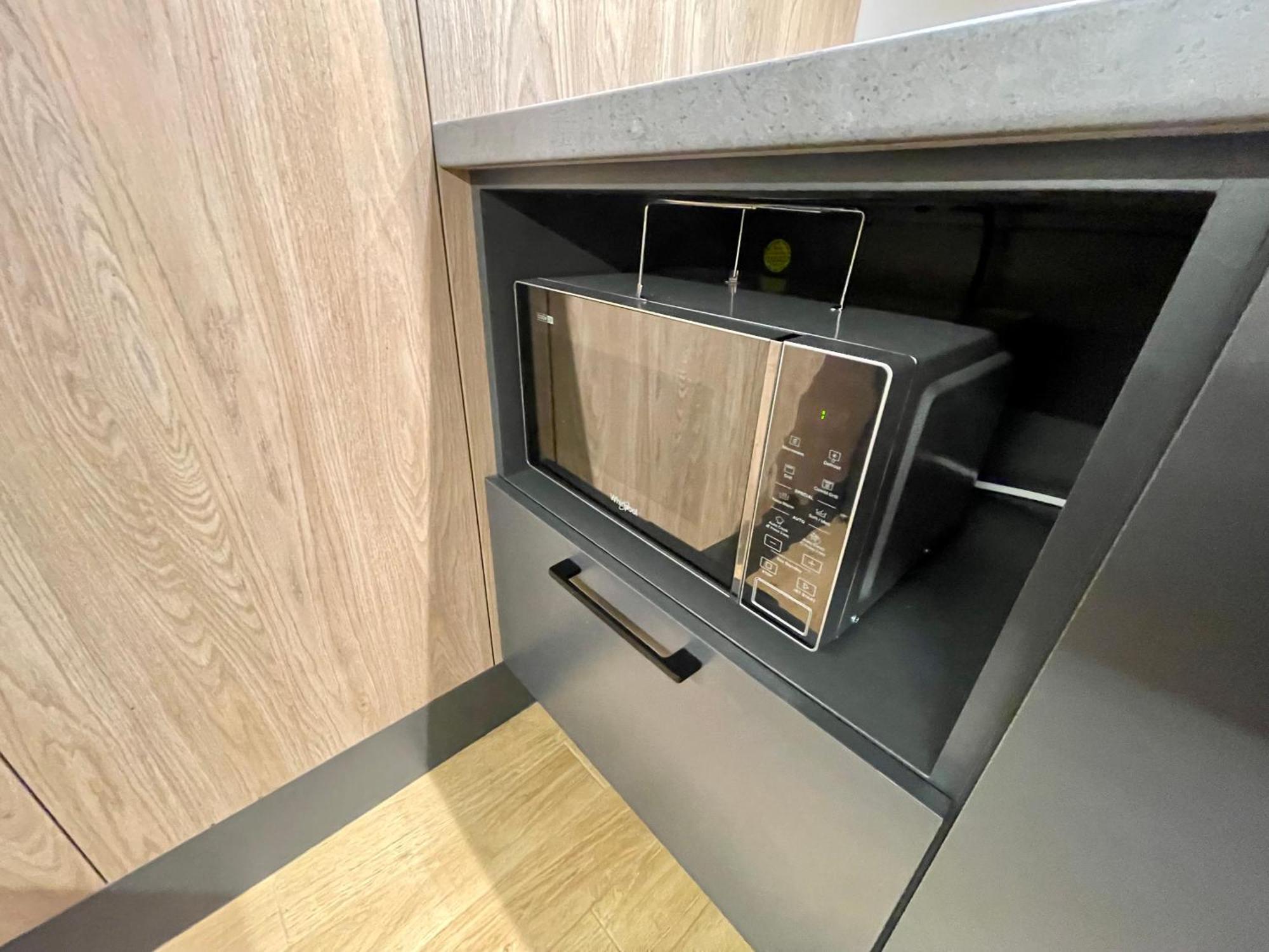 דירות ורשה Time&House Pileckiego Przy Centrum Onkologi I Klinice Novum Apartament Na Wylacznosc Pokoj,Sypialnia,Lozko, Lazienka,Kuchnia מראה חיצוני תמונה