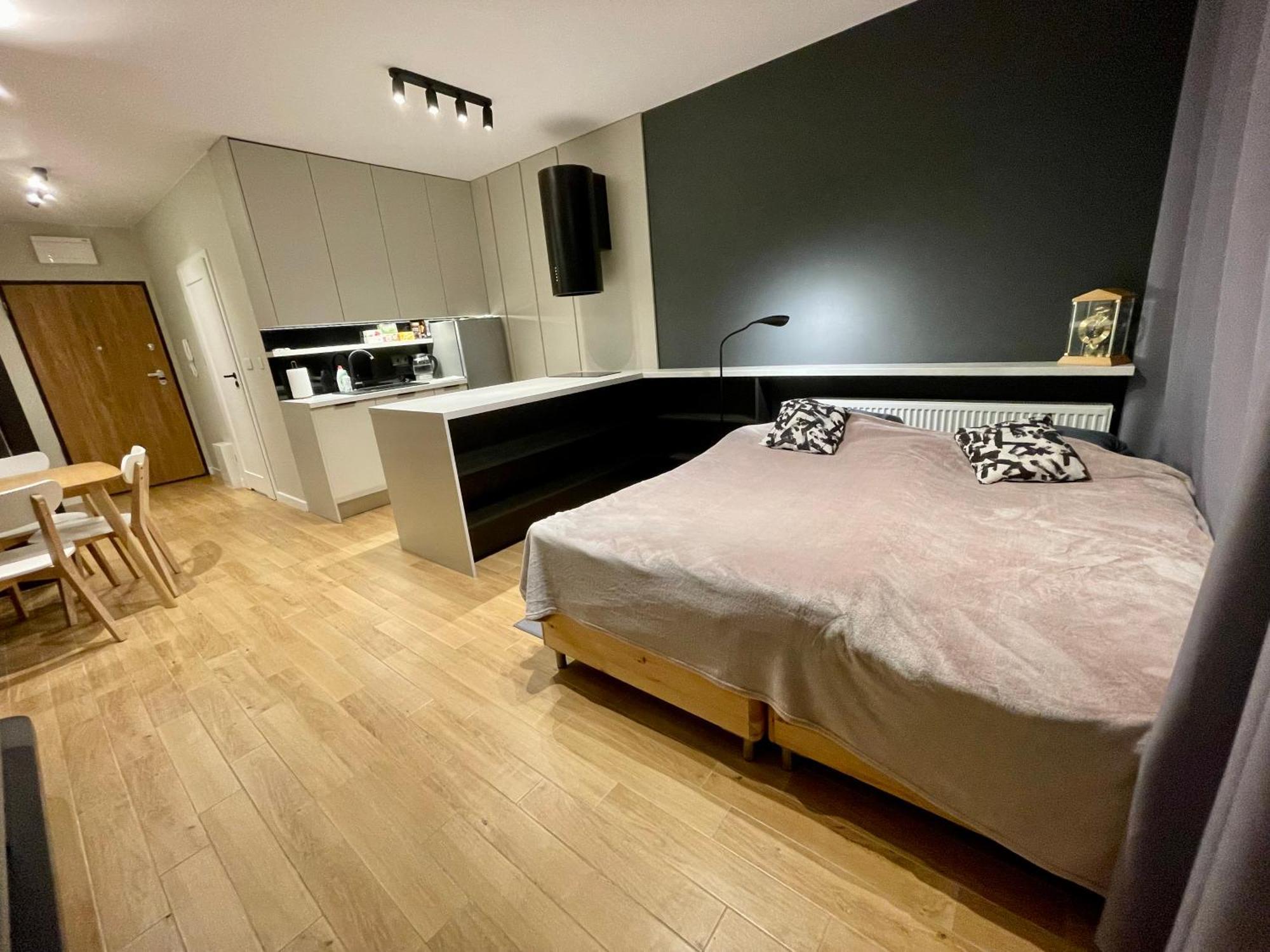 דירות ורשה Time&House Pileckiego Przy Centrum Onkologi I Klinice Novum Apartament Na Wylacznosc Pokoj,Sypialnia,Lozko, Lazienka,Kuchnia מראה חיצוני תמונה